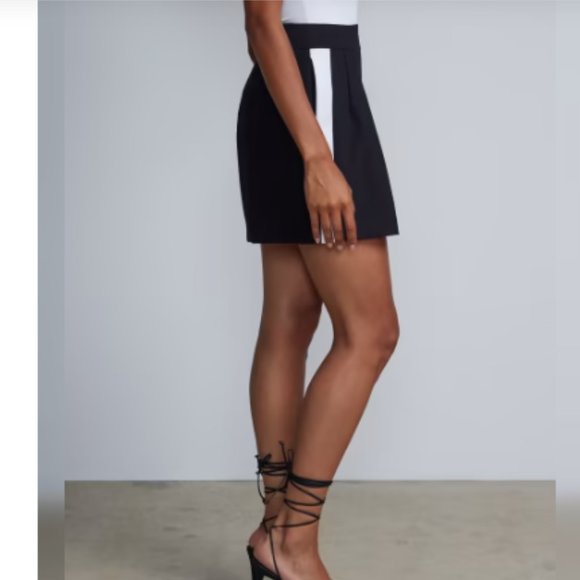 NEW WithTags Black with white side strip shorts~ XLARGE - Picture 2 of 4